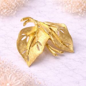 Vintage BSK Gold Tone Florentine Finish Cutout Leaf Brooch